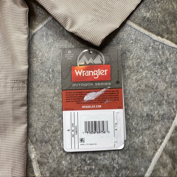 Wrangler Outdoor Plaid Series Button Down Shirt - Picture 7 of 11